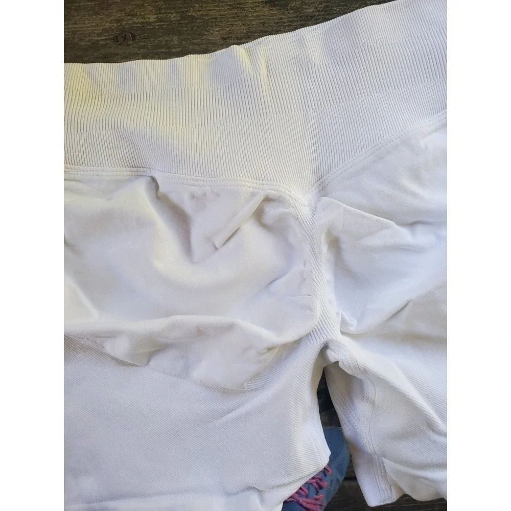 White Seamless Scrunch Butt Lifting Shorts High Waisted Gym Athletic Biker Short